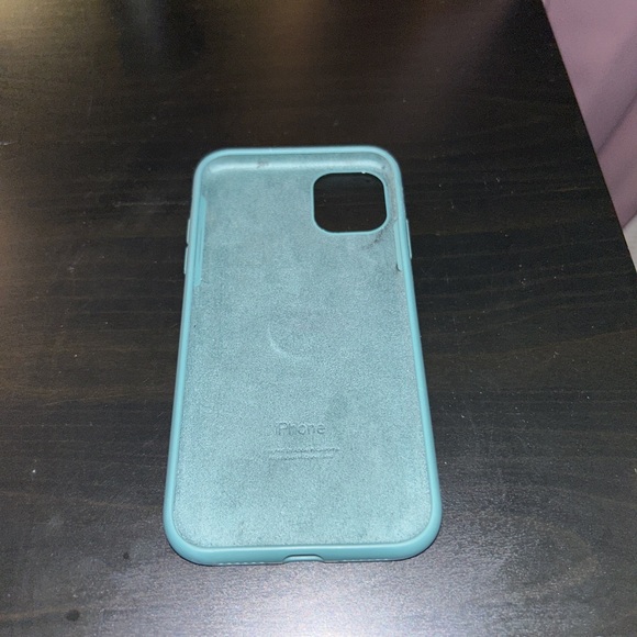 iPhone 11 case - Picture 2 of 2